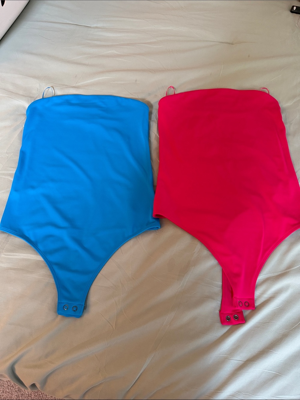 Express One-Piece, top Bright Blue and Hot Pink O14